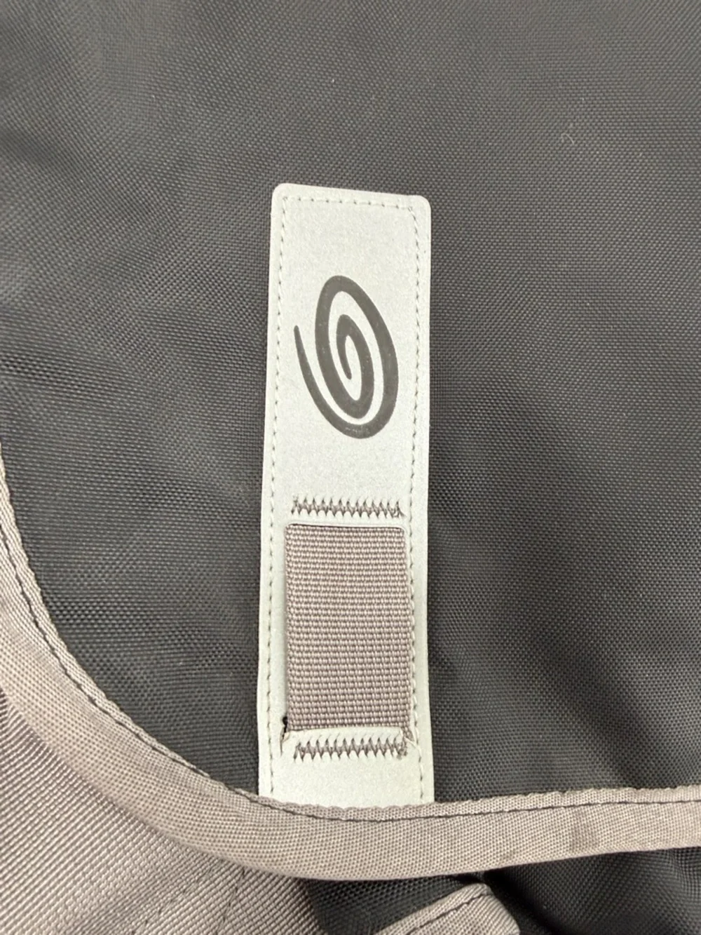 Timbuk2 Black Messenger Bag Unisex Travel Commute Work School Crossbody